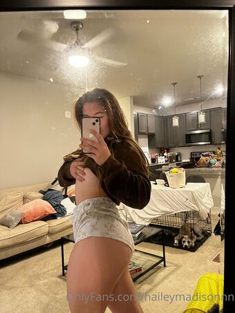 Halley Nahé Úniky OnlyFans Fotka 35