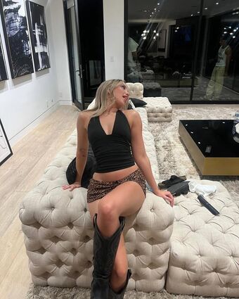 Hannah Fields Nahé Úniky OnlyFans Fotka 4