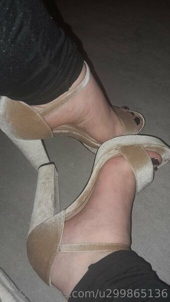hell247 Nahé Úniky OnlyFans Fotka 3