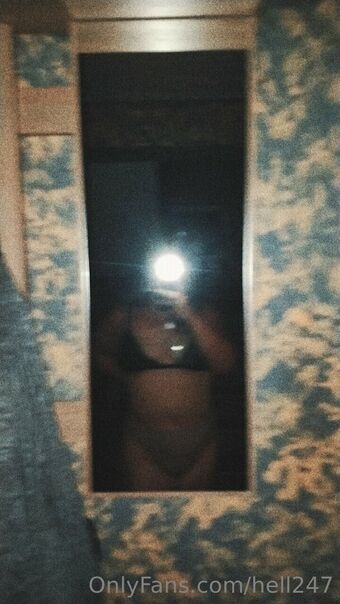 hell247 Nahé Úniky OnlyFans Fotka 19