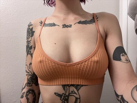 helluhvegan Nahé Úniky OnlyFans Fotka 10