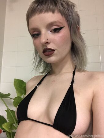 hexgirlfree Nahé Úniky OnlyFans Fotka 10