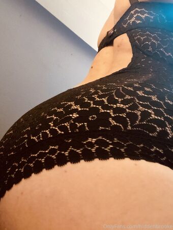 hiddenbrooke Nahé Úniky OnlyFans Fotka 4
