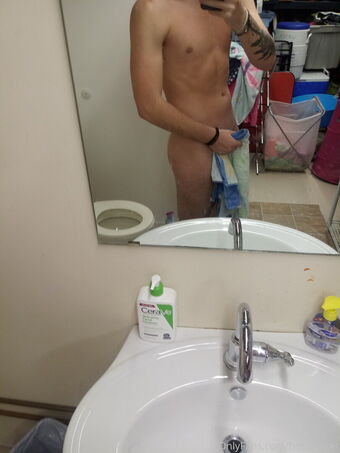 hot.hunter Nahé Úniky OnlyFans Fotka 12