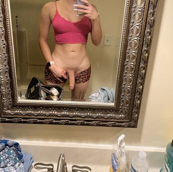 HungSonya Nahé Úniky OnlyFans Fotka 5