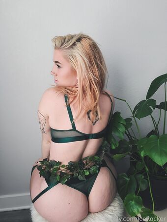 IceRocker Nahé Úniky OnlyFans Fotka 63