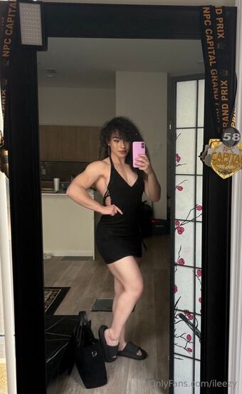 ileezy Nahé Úniky OnlyFans Fotka 18