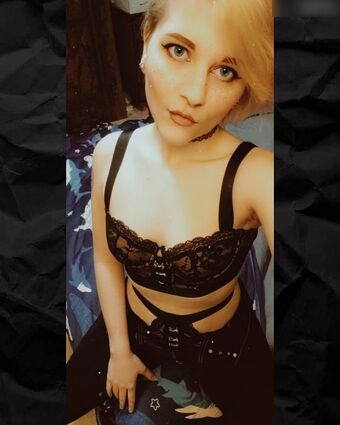 Ilyse Nahé Úniky OnlyFans Fotka 12