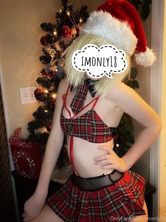 imonly18 Nahé Úniky OnlyFans Fotka 6