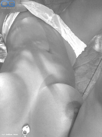 Indira Weis Nahé Úniky OnlyFans Fotka 67