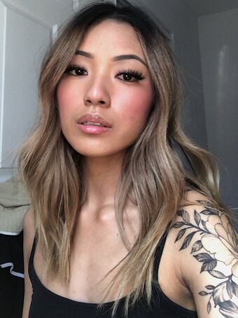 Iris Haw Nahé Úniky OnlyFans Fotka 6