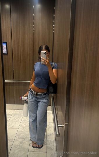 itsellableu Nahé Úniky OnlyFans Fotka 18