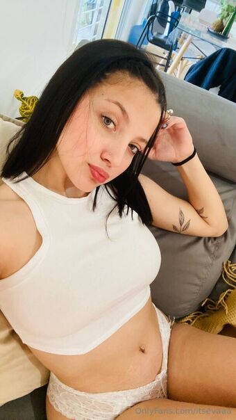 itsevaaa Nahé Úniky OnlyFans Fotka 17