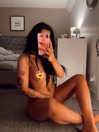 Itslucyx_ Nahé Úniky OnlyFans Fotka 9