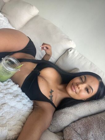itsmetrinity Nahé Úniky OnlyFans Fotka 13