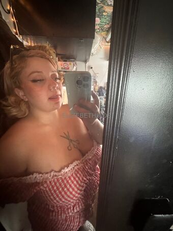 jay8en Nahé Úniky OnlyFans Fotka 2