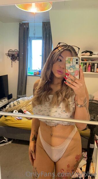 joyblue Nahé Úniky OnlyFans Fotka 4
