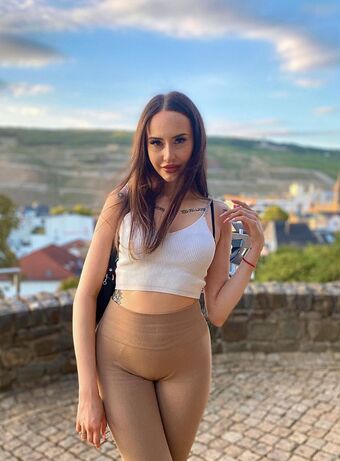 Joyyy Nahé Úniky OnlyFans Fotka 4