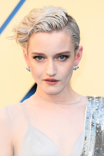 Julia Garner