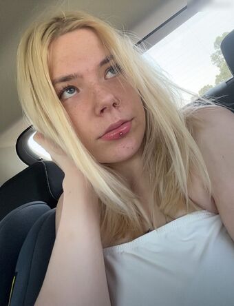 Julia Nahé Úniky OnlyFans Fotka 35