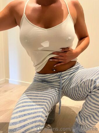 juneeafree Nahé Úniky OnlyFans Fotka 31