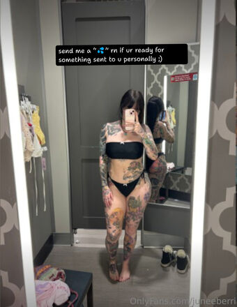 Juneeberri Nahé Úniky OnlyFans Fotka 11