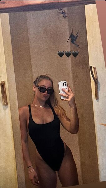 Jutta Leerdam Nahé Úniky OnlyFans Fotka 9