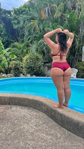 karolwhitee