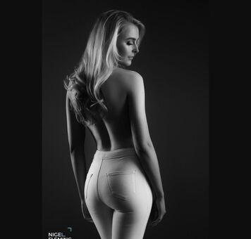 Kat Walker Nahé Úniky OnlyFans Fotka 8