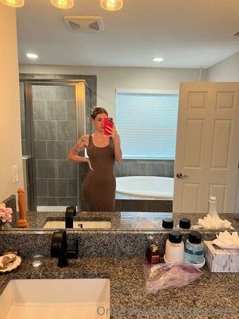 Katee Nahé Úniky OnlyFans Fotka 14