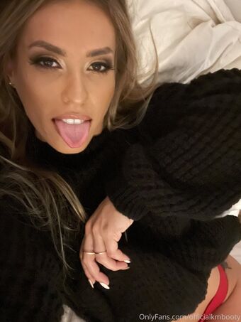 kelsimonroeofficial