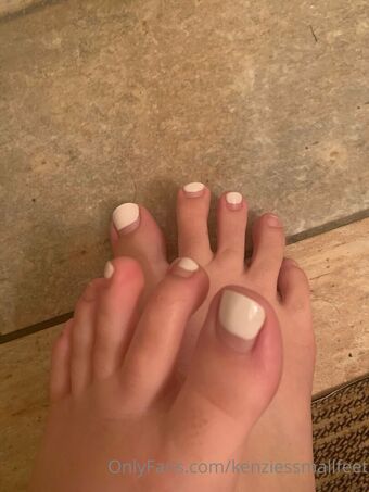 kenziessmallfeet