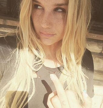 KeshaRose