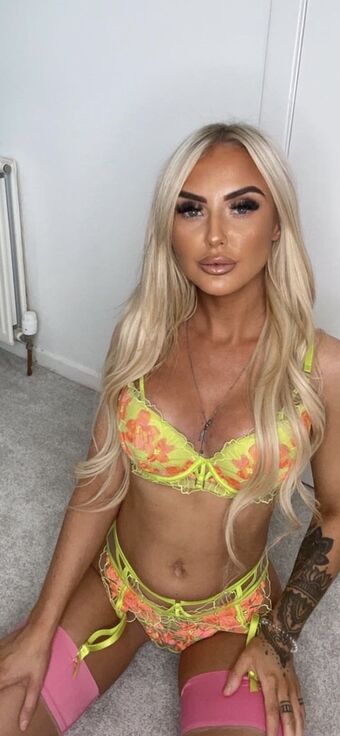 khloe3 Nahé Úniky OnlyFans Fotka 5