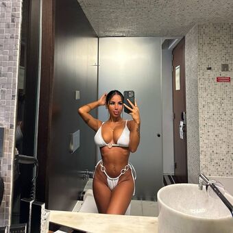Kika Nahé Úniky OnlyFans Fotka 19