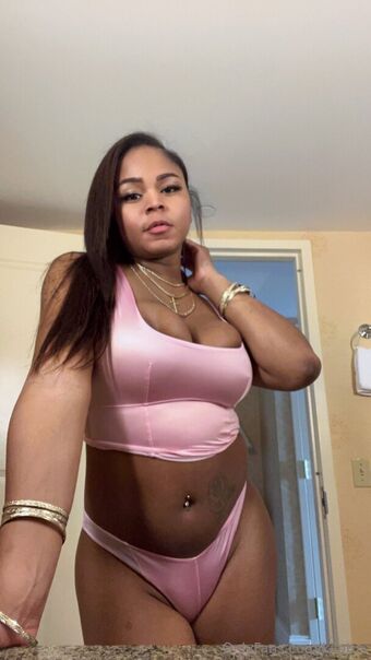kilotus Nahé Úniky OnlyFans Fotka 15