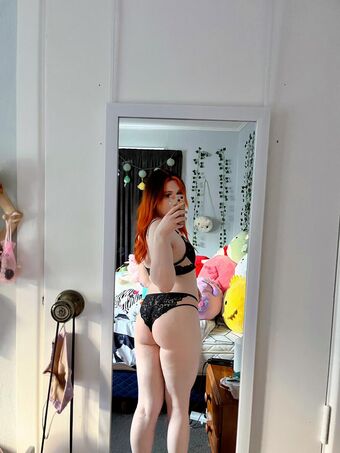 Kit-Kat Nahé Úniky OnlyFans Fotka 10