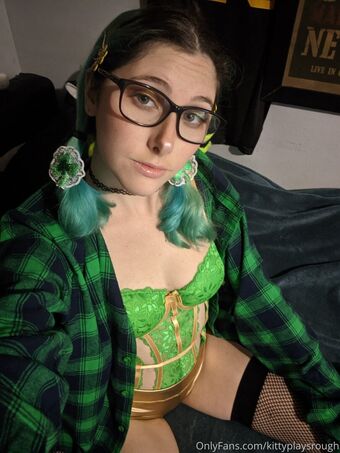 kittyplaysrough Nahé Úniky OnlyFans Fotka 7