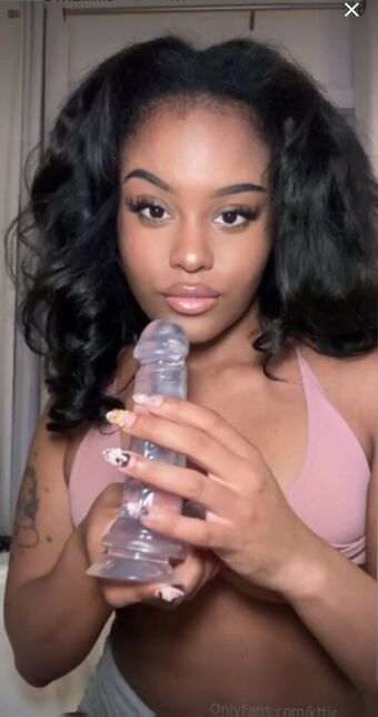 Kttyverse Nahé Úniky OnlyFans Fotka 27