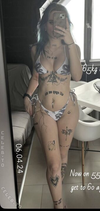 _laechle_ Nahé Úniky OnlyFans Fotka 5