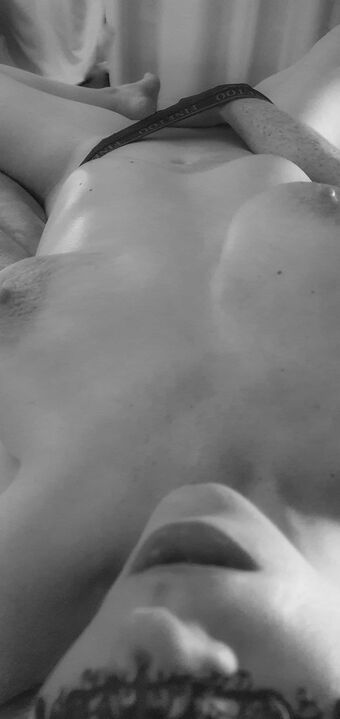 lauraWk Nahé Úniky OnlyFans Fotka 20