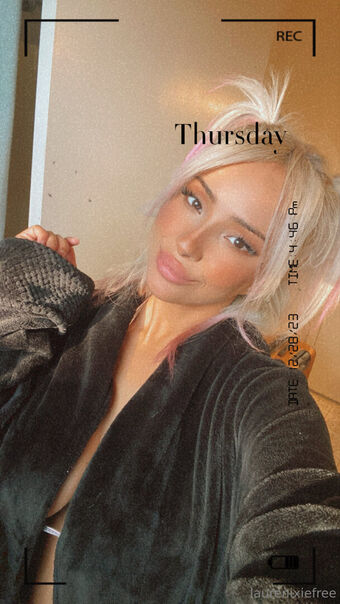 laurenpixie01 Nahé Úniky OnlyFans Fotka 37