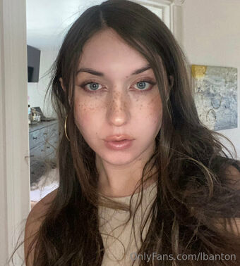 LBanton Nahé Úniky OnlyFans Fotka 13