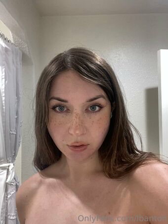 LBanton Nahé Úniky OnlyFans Fotka 14