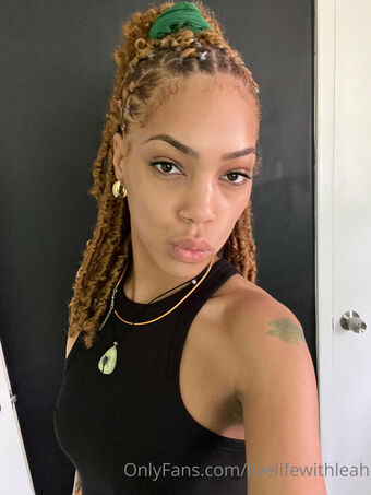 leahsade Nahé Úniky OnlyFans Fotka 29