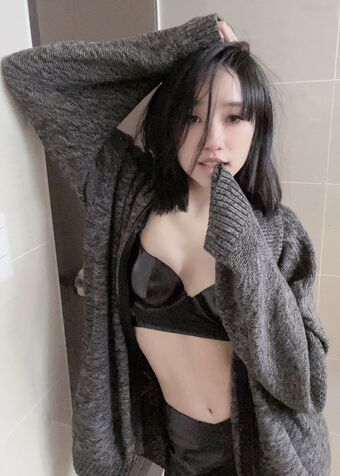 Leezi Nahé Úniky OnlyFans Fotka 10