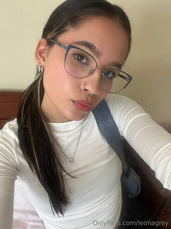 leonagrey Nahé Úniky OnlyFans Fotka 18