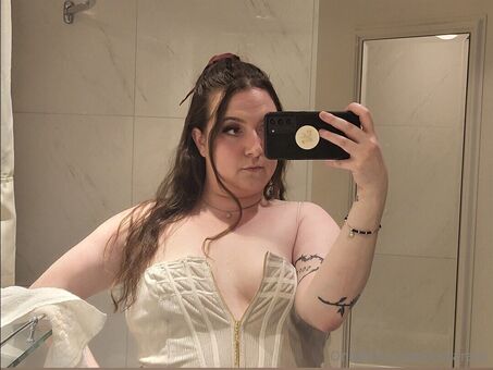 lestaraof Nahé Úniky OnlyFans Fotka 10