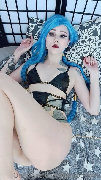 lewdpogomi Nahé Úniky OnlyFans Fotka 10