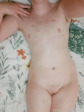 lewdsbox Nahé Úniky OnlyFans Fotka 4